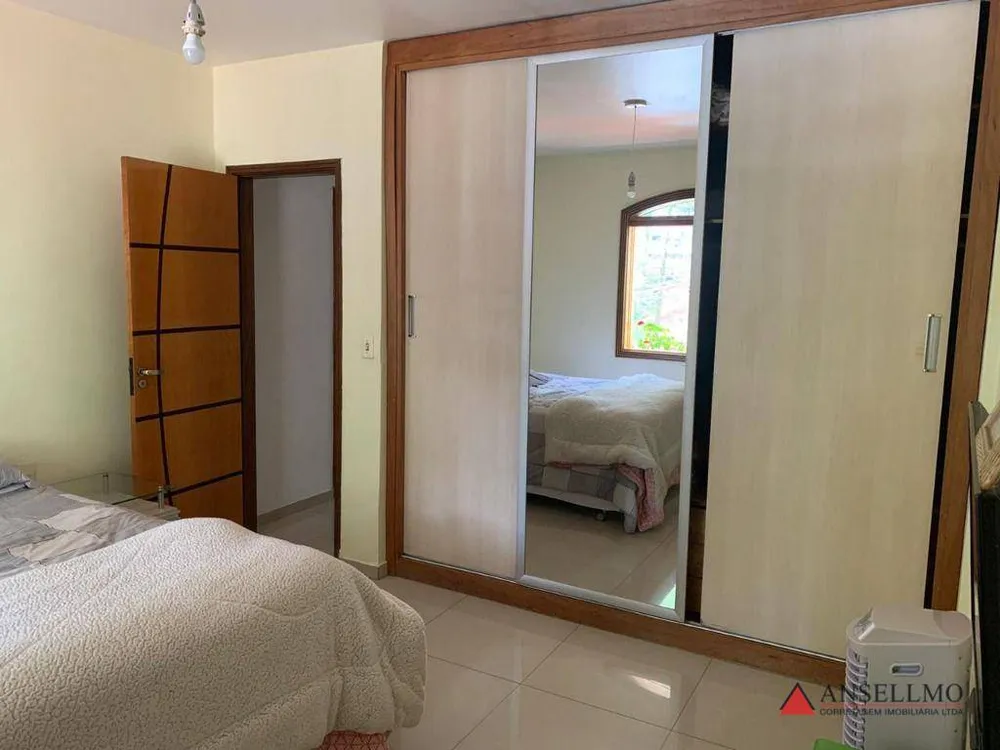 Sobrado, 4 quartos, 240 m² - Foto 13