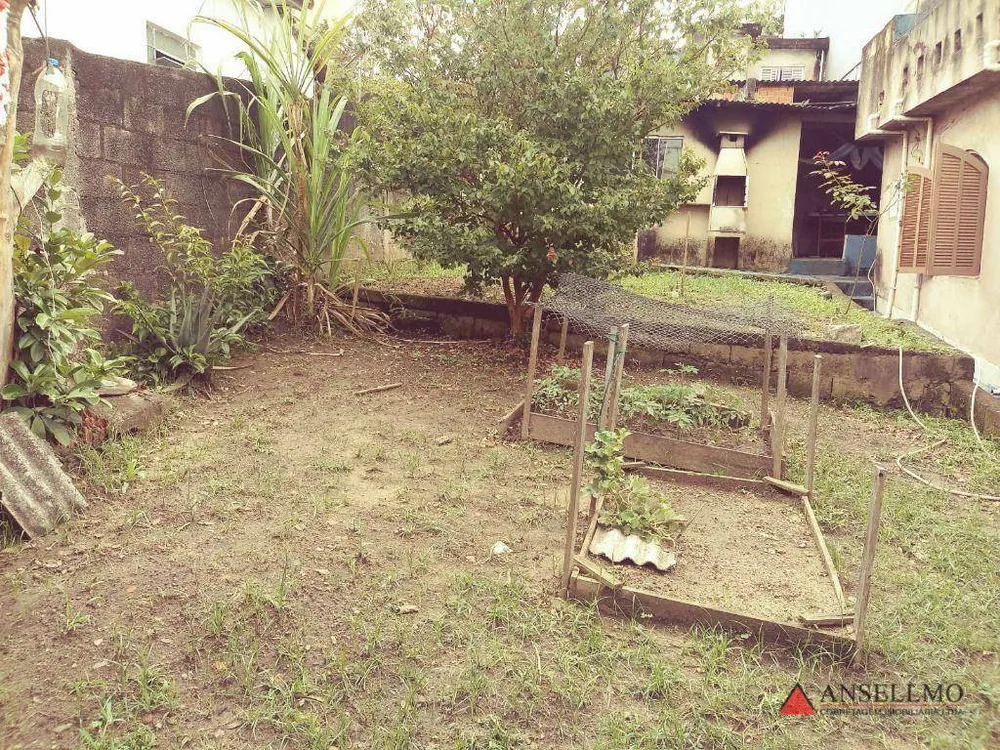 Casa, 5 quartos, 182 m² - Foto 1