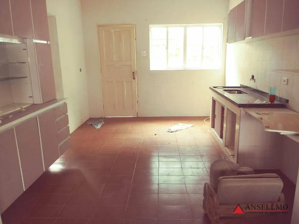 Casa, 5 quartos, 182 m² - Foto 4