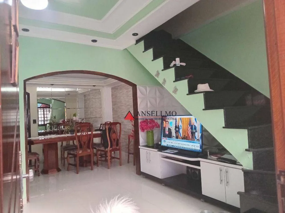 Sobrado, 4 quartos, 219 m² - Foto 1