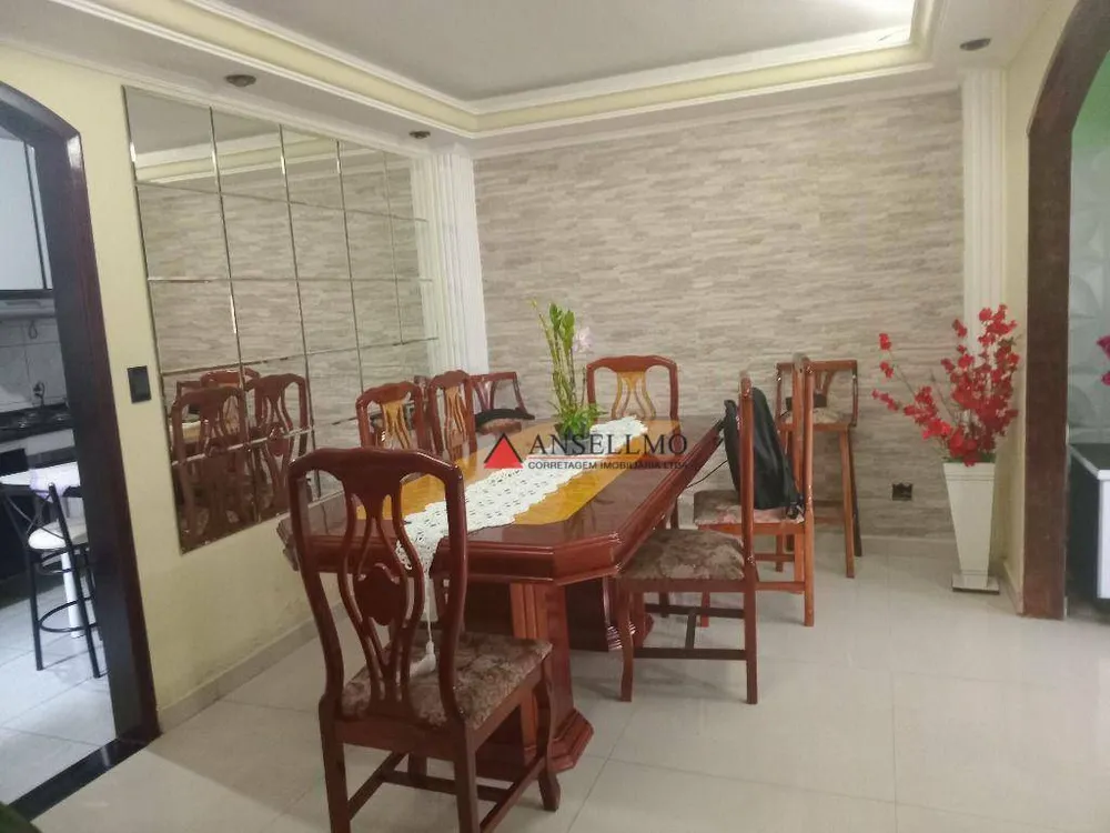 Sobrado, 4 quartos, 219 m² - Foto 2