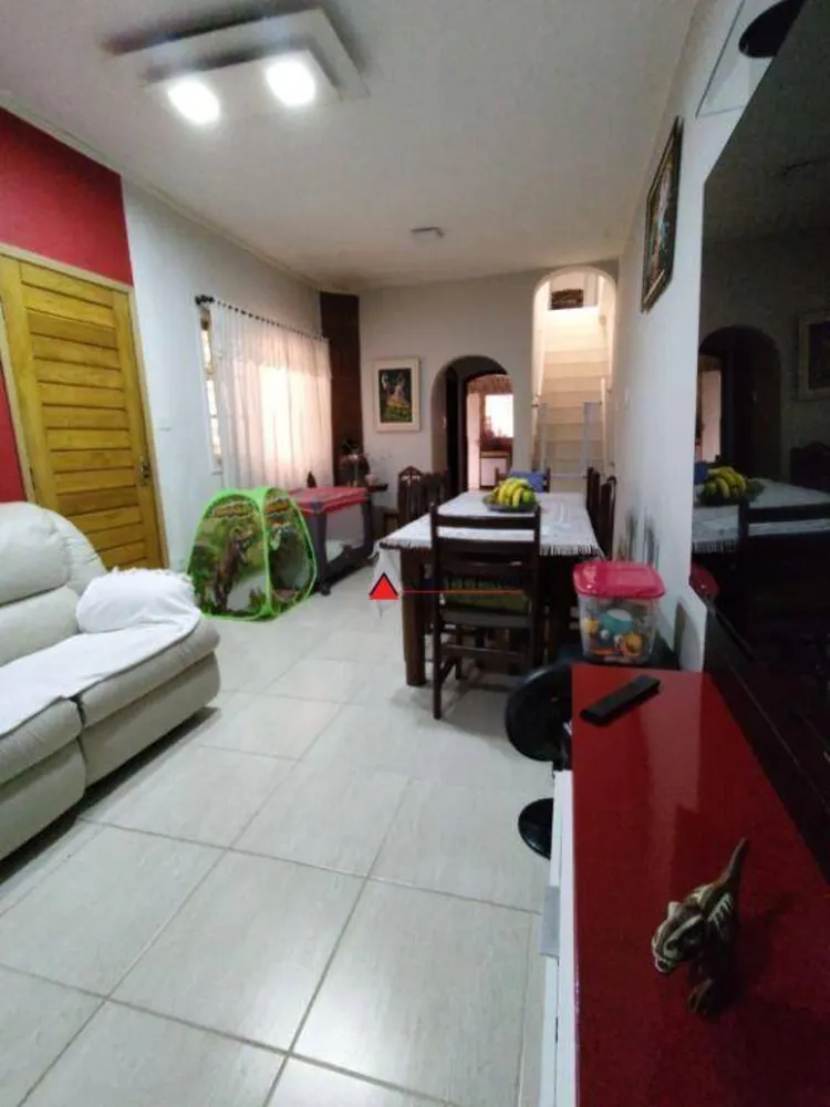 Sobrado, 3 quartos, 240 m² - Foto 1