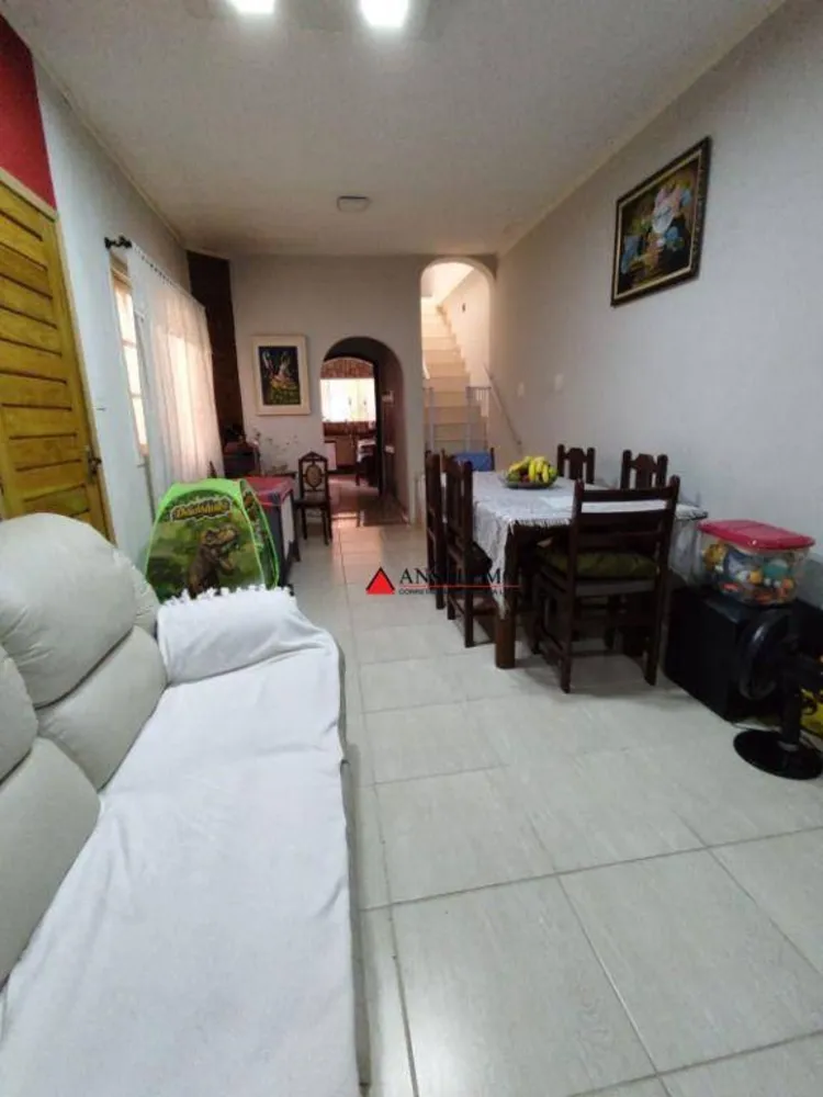 Sobrado, 3 quartos, 240 m² - Foto 2