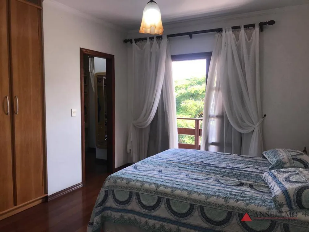 Sobrado, 4 quartos, 253 m² - Foto 1