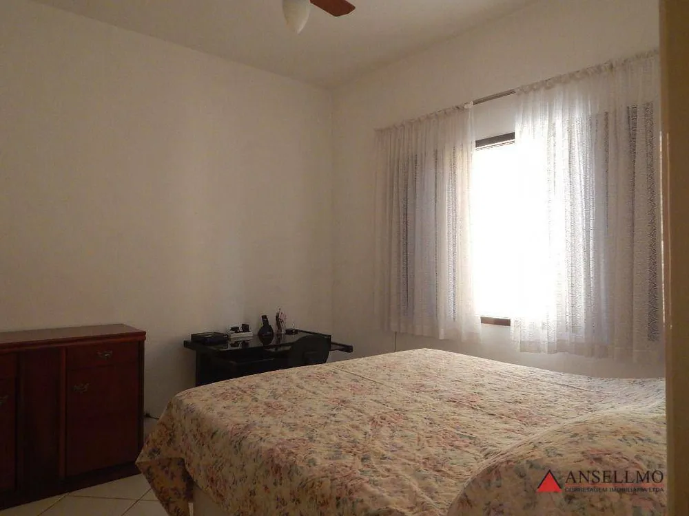 Casa, 4 quartos, 352 m² - Foto 9