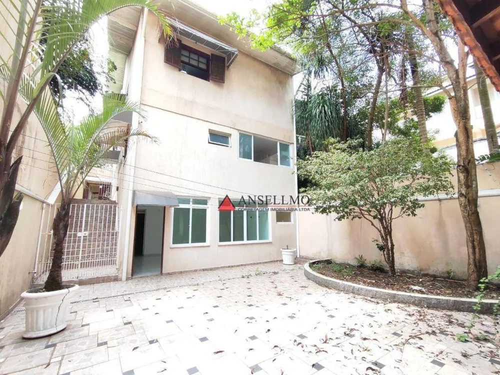 Sobrado, 3 quartos, 450 m² - Foto 1