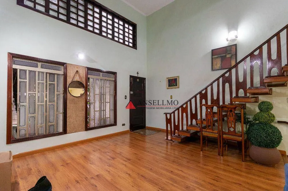Sobrado, 4 quartos, 234 m² - Foto 2