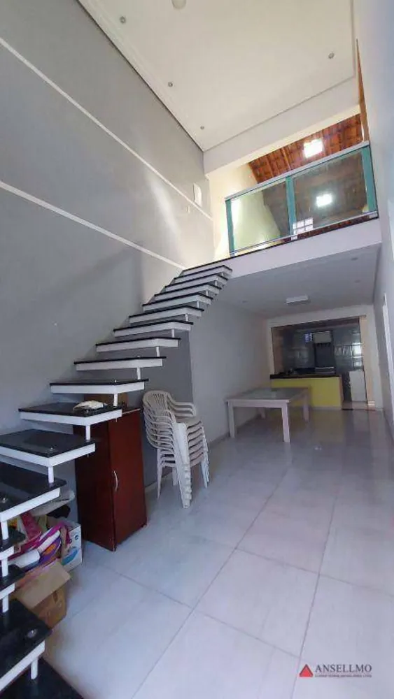 Sobrado, 3 quartos, 275 m² - Foto 1