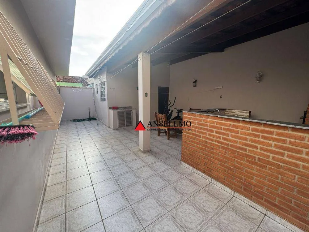 Casa, 3 quartos, 225 m² - Foto 3