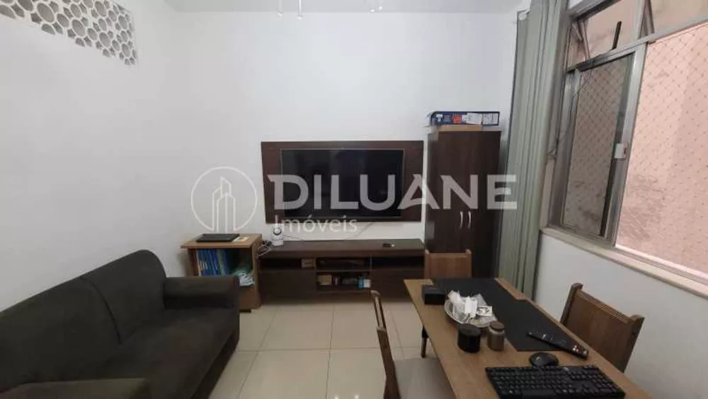 Apartamento à venda com 1 quarto, 47m² - Foto 2