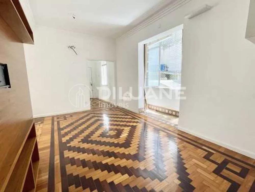 Apartamento à venda com 3 quartos, 106m² - Foto 4