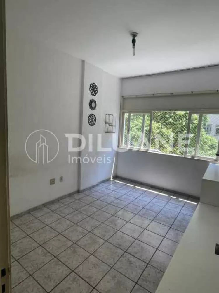 Apartamento à venda com 2 quartos, 80m² - Foto 3