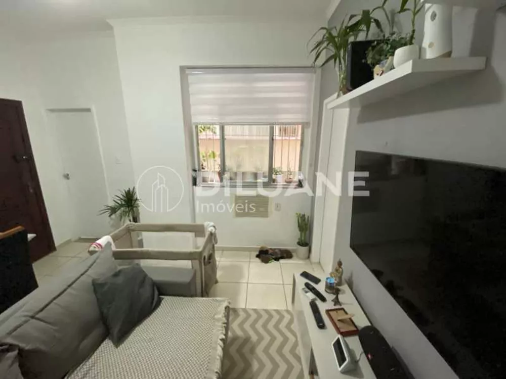 Apartamento à venda com 1 quarto, 41m² - Foto 2