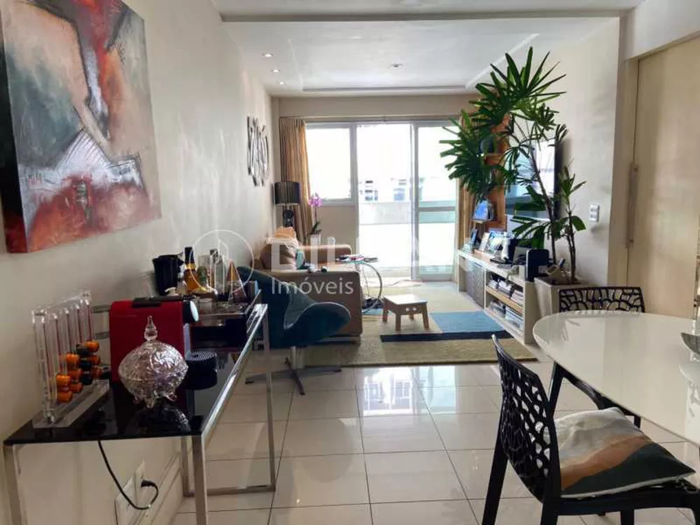 Apartamento à venda com 3 quartos, 95m² - Foto 3