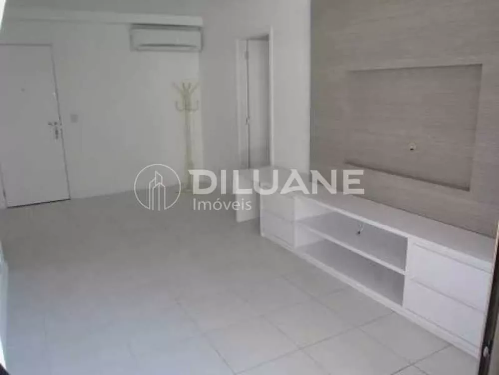 Apartamento à venda com 3 quartos, 100m² - Foto 3