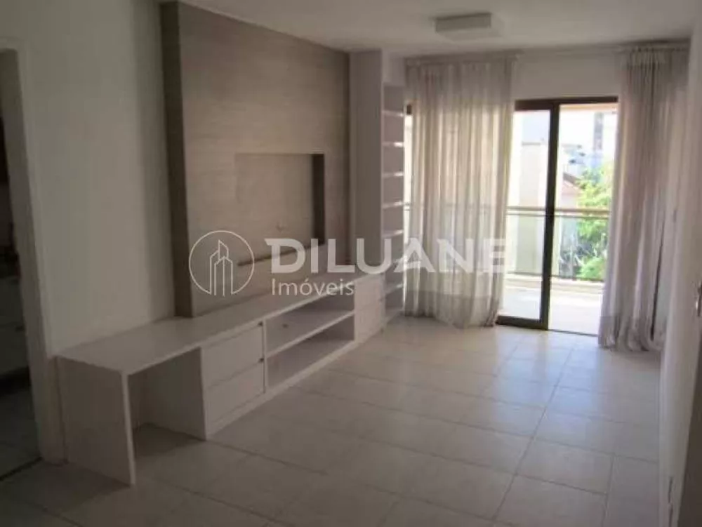 Apartamento à venda com 3 quartos, 100m² - Foto 2