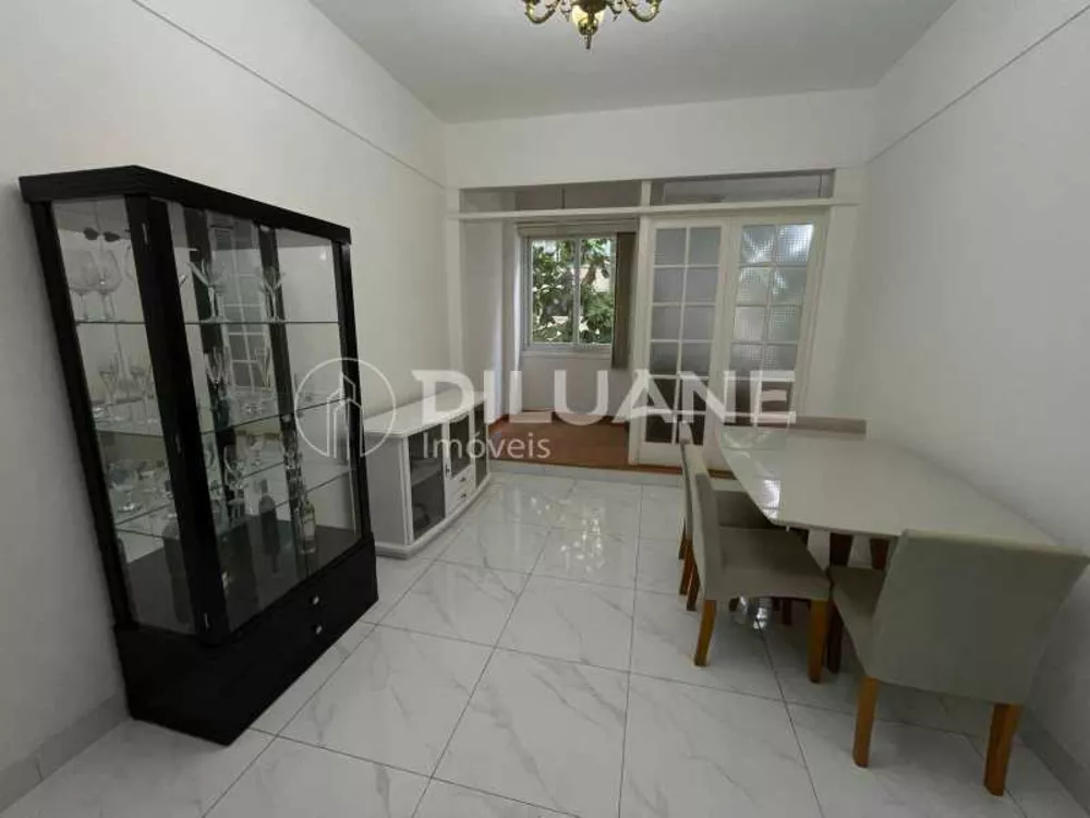 Apartamento à venda com 2 quartos, 70m² - Foto 1