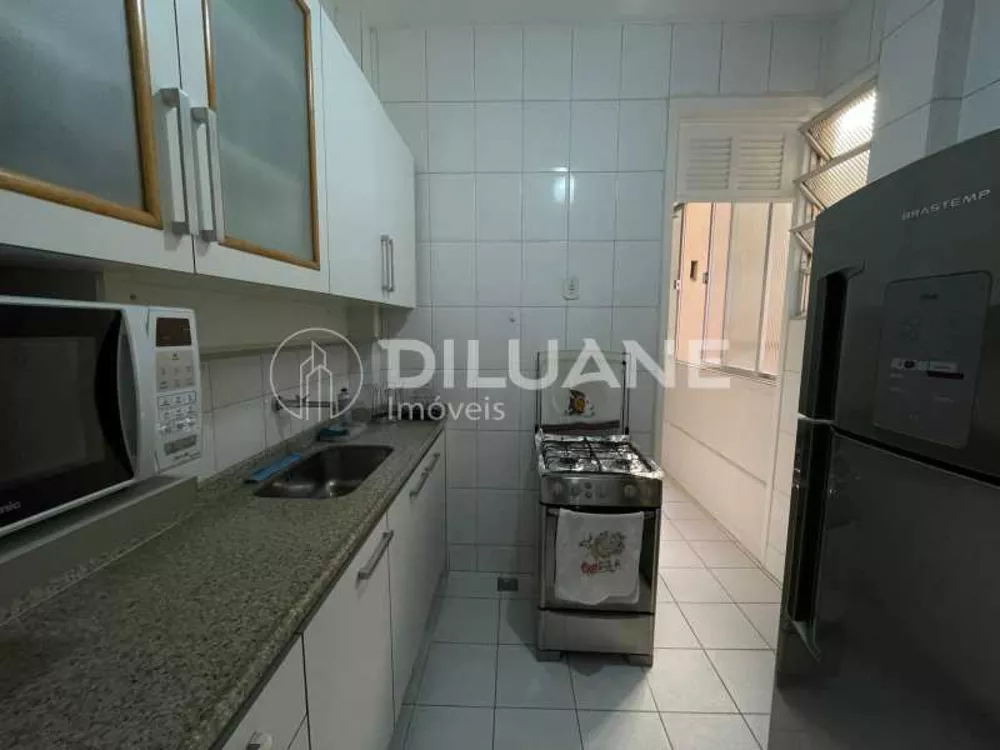 Apartamento à venda com 2 quartos, 70m² - Foto 12