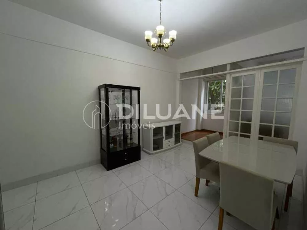 Apartamento à venda com 2 quartos, 70m² - Foto 2