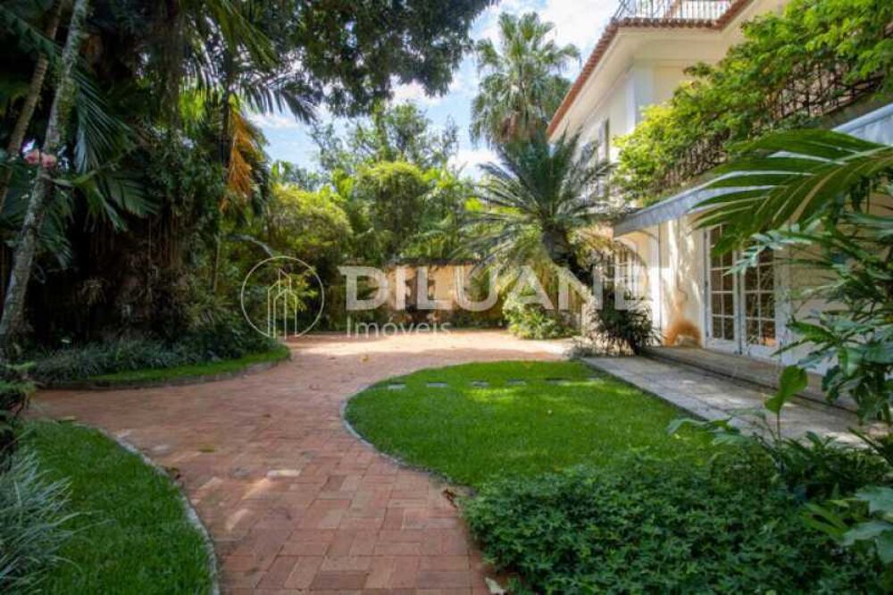 Casa, 5 quartos, 1640 m² - Foto 1
