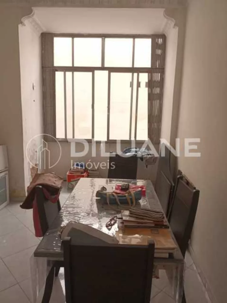 Apartamento à venda com 2 quartos, 63m² - Foto 4