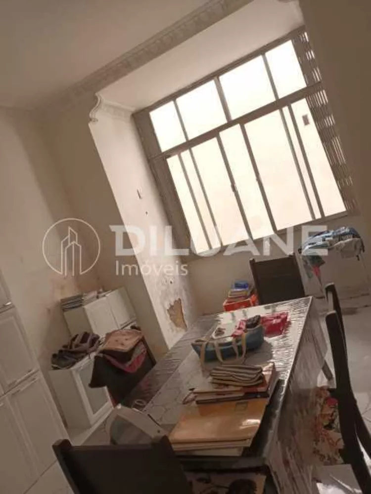 Apartamento à venda com 2 quartos, 63m² - Foto 2