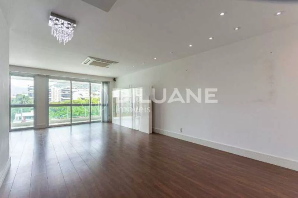 Apartamento, 3 quartos, 210 m² - Foto 2