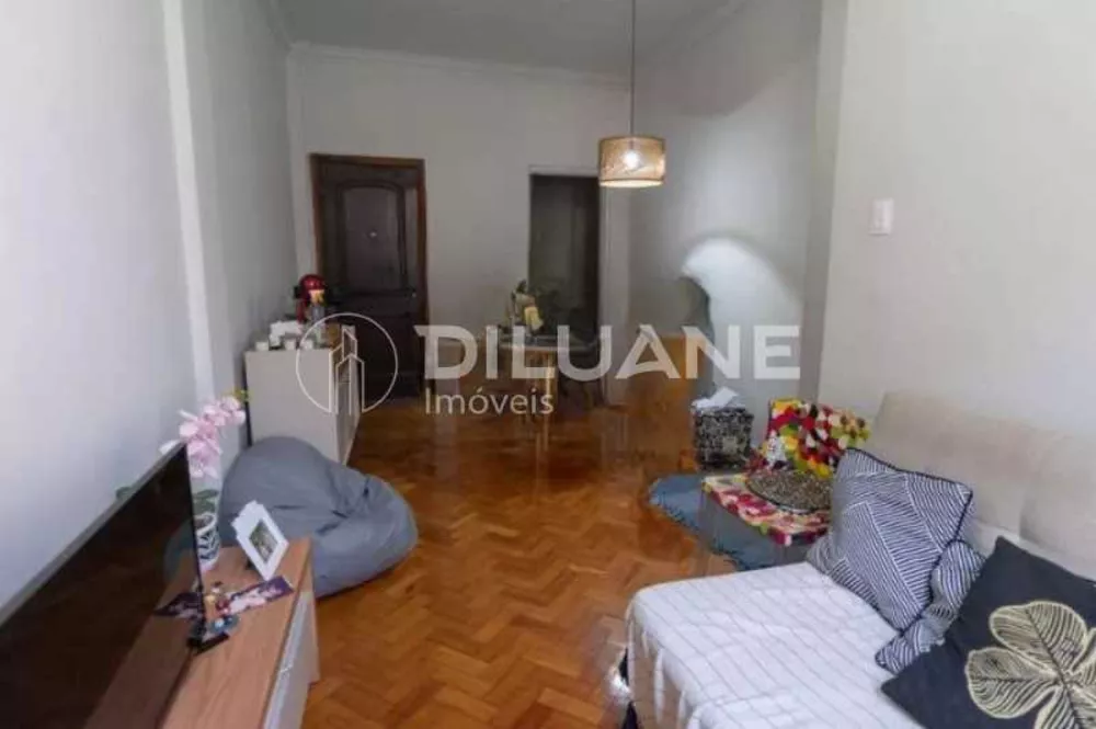 Apartamento à venda com 2 quartos, 70m² - Foto 12