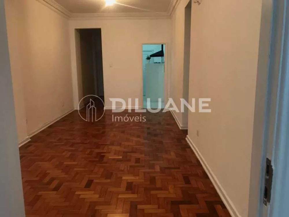 Apartamento à venda com 3 quartos, 90m² - Foto 2