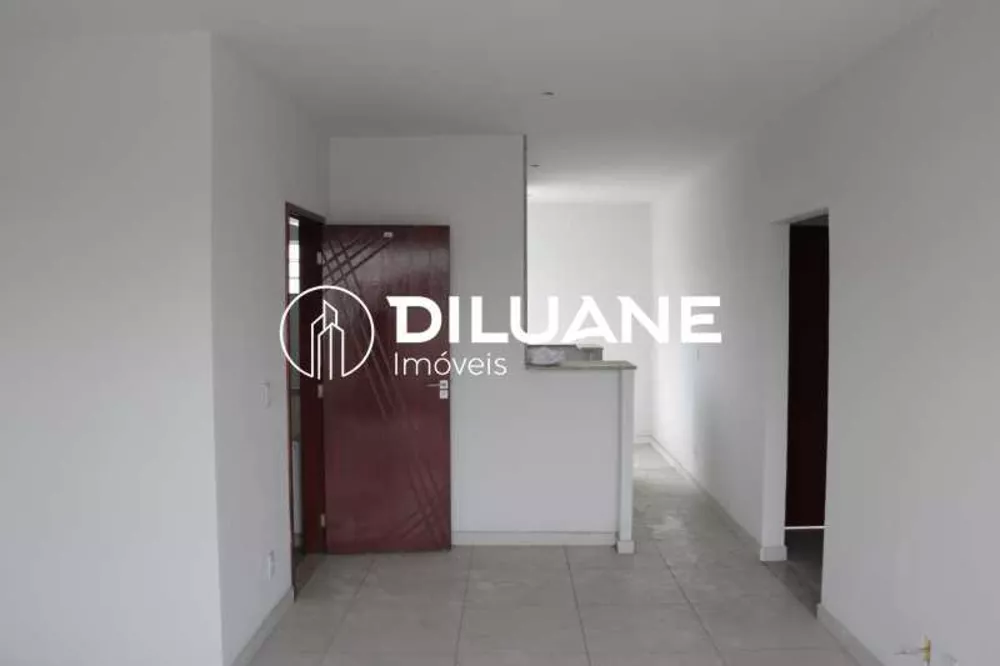 Apartamento à venda com 2 quartos, 79m² - Foto 4