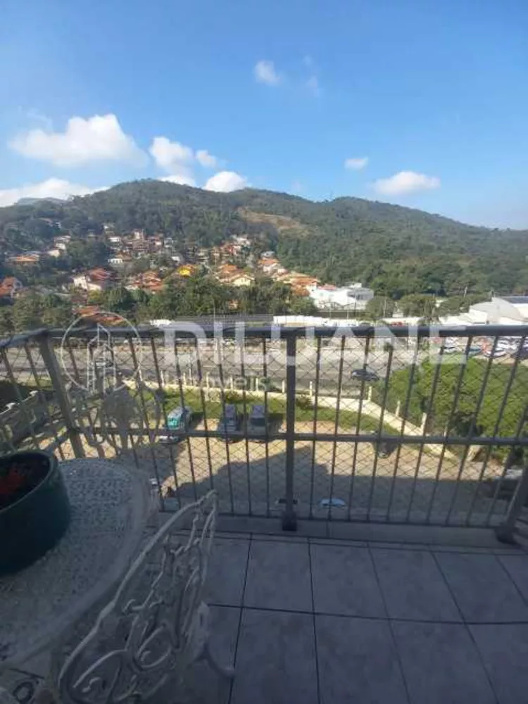 Apartamento à venda com 2 quartos, 69m² - Foto 1