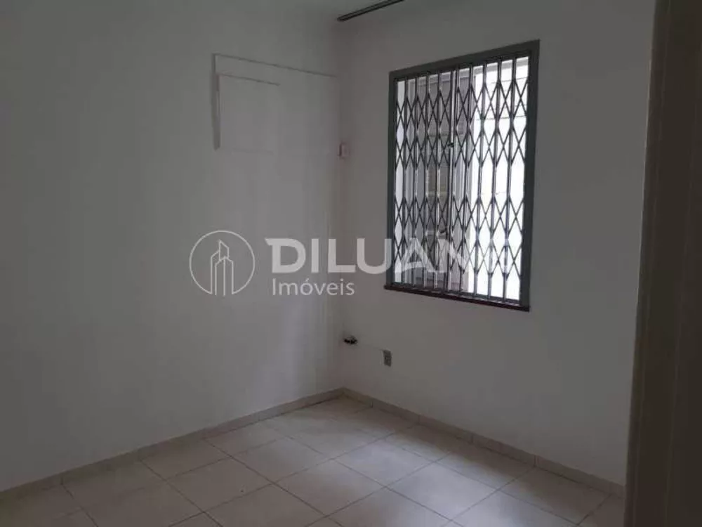 Apartamento à venda com 2 quartos, 70m² - Foto 3