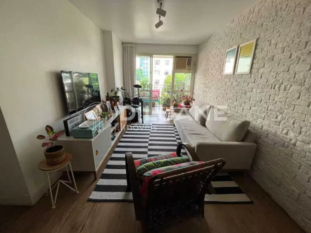 Apartamento à venda com 2 quartos, 90m² - Foto 2