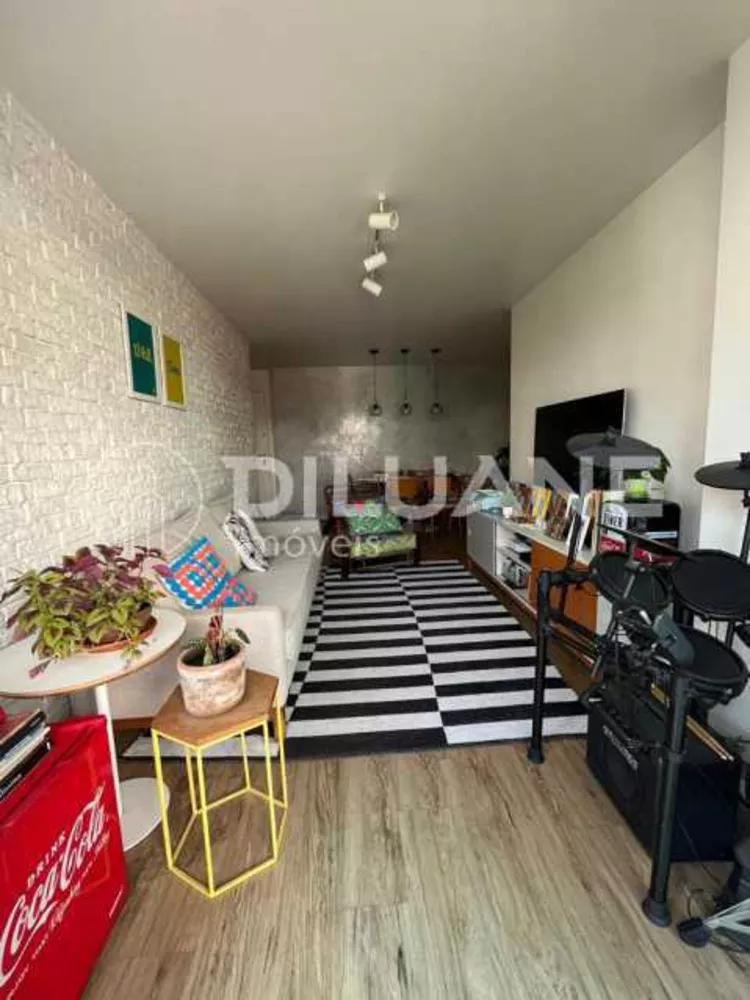 Apartamento à venda com 2 quartos, 90m² - Foto 3