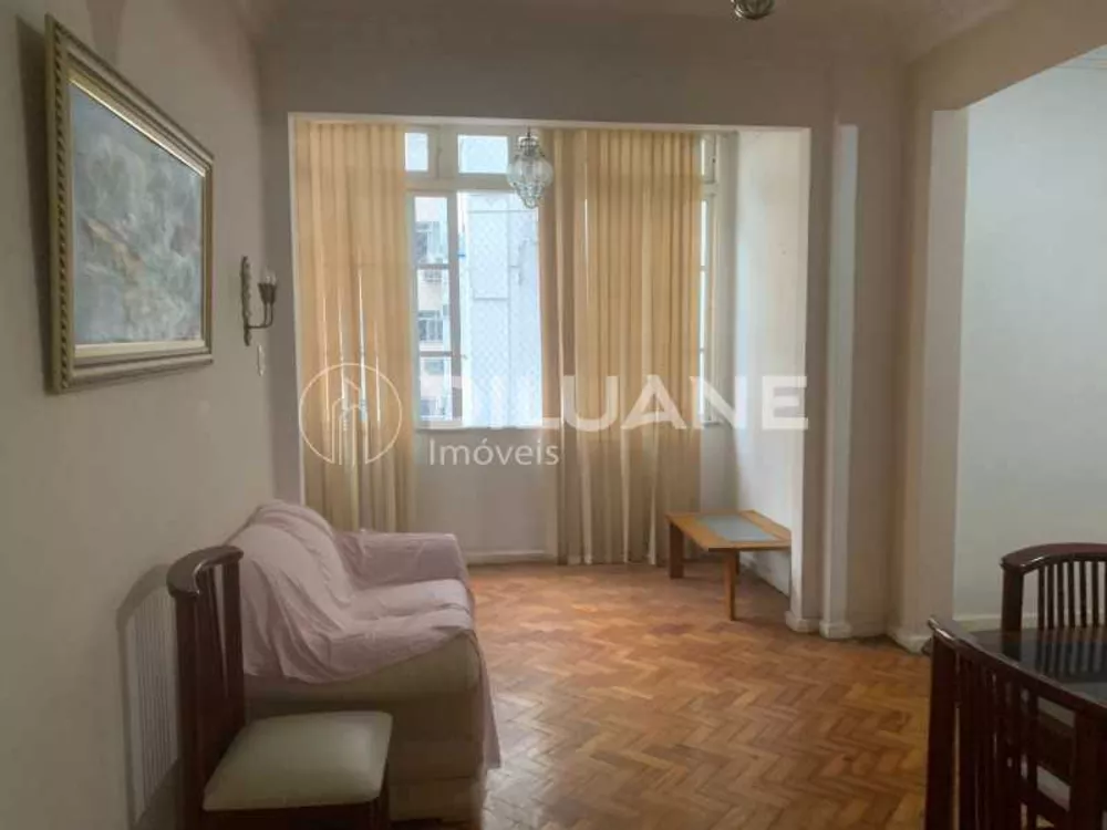 Apartamento à venda com 3 quartos, 121m² - Foto 4