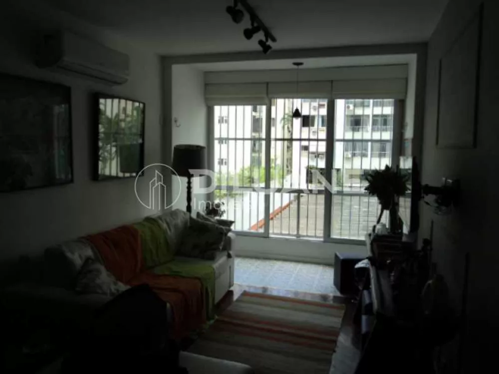 Apartamento à venda com 2 quartos, 90m² - Foto 1