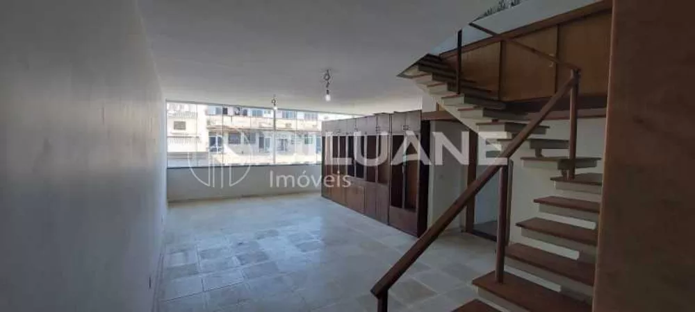 Cobertura à venda com 7 quartos, 190m² - Foto 1