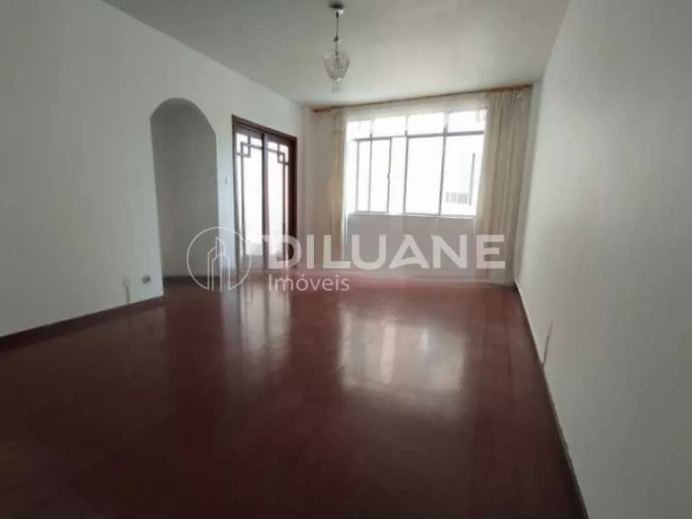 Apartamento à venda com 4 quartos, 188m² - Foto 3