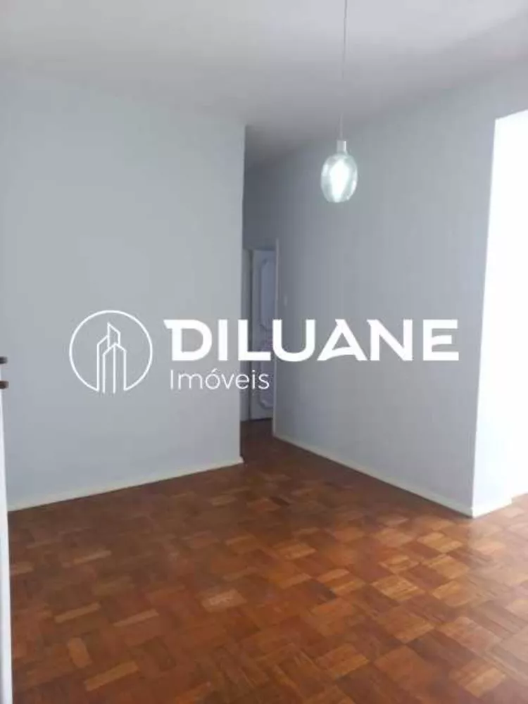 Apartamento à venda com 2 quartos, 70m² - Foto 1