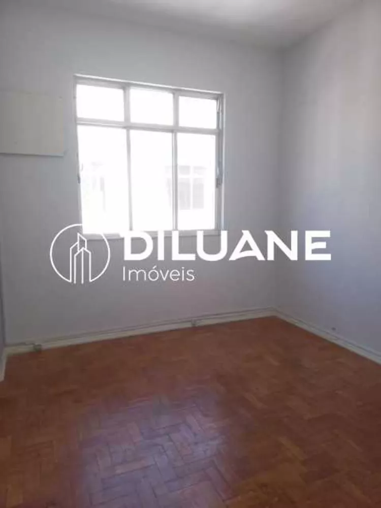 Apartamento à venda com 2 quartos, 70m² - Foto 4