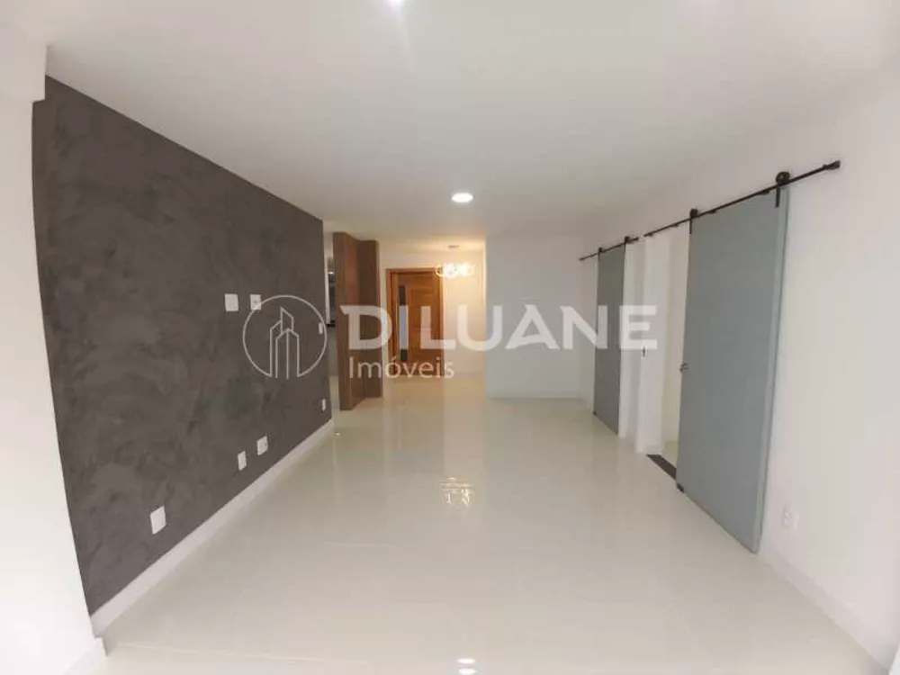 Apartamento, 3 quartos, 130 m² - Foto 1