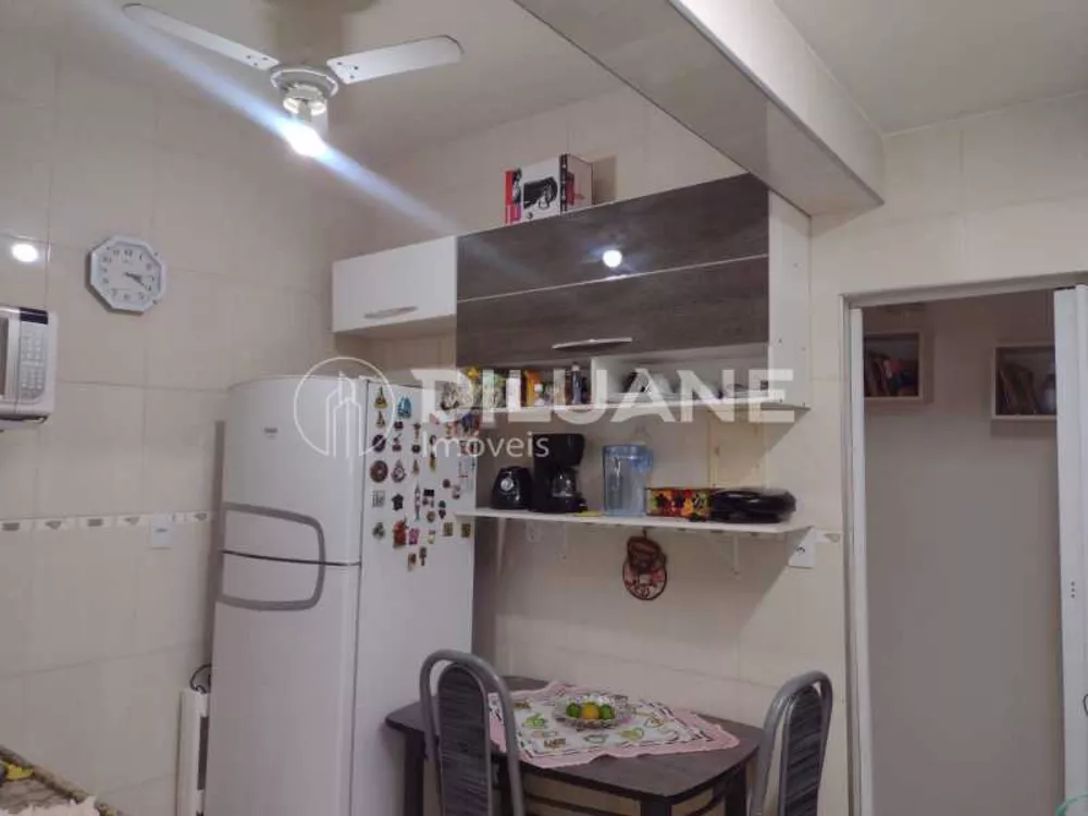 Apartamento à venda com 2 quartos, 65m² - Foto 15