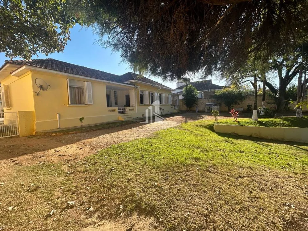 Casa à venda com 4 quartos, 430m² - Foto 2