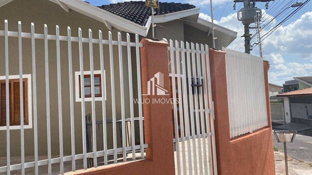 Casa à venda e aluguel com 3 quartos, 134m² - Foto 1