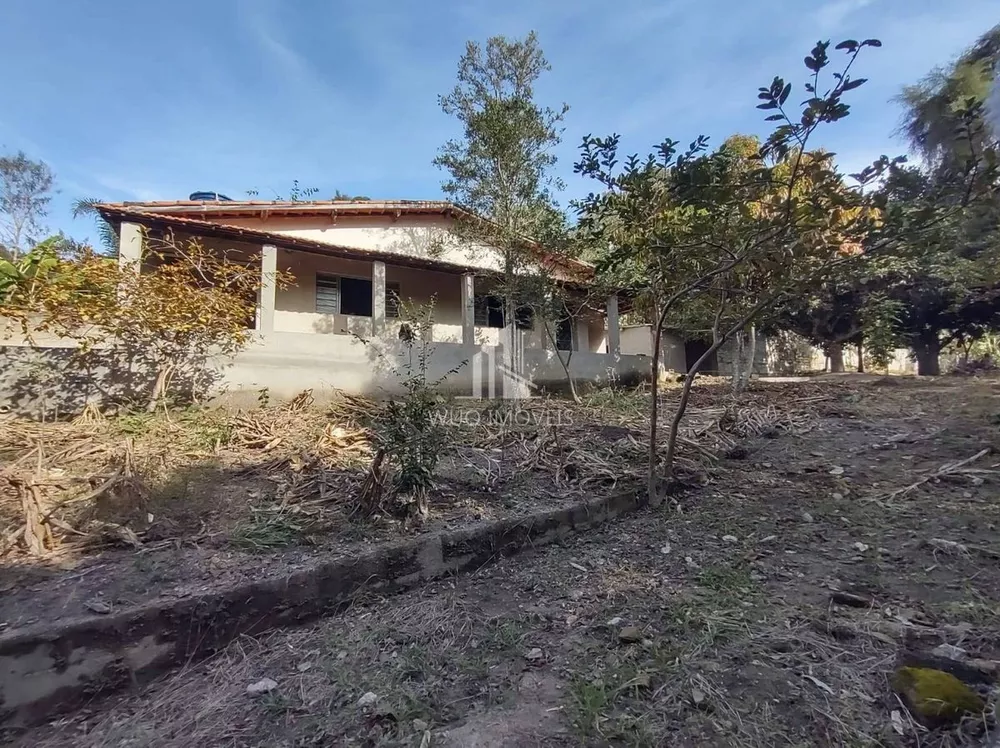 Chácara, 2 quartos, 2192 m² - Foto 1