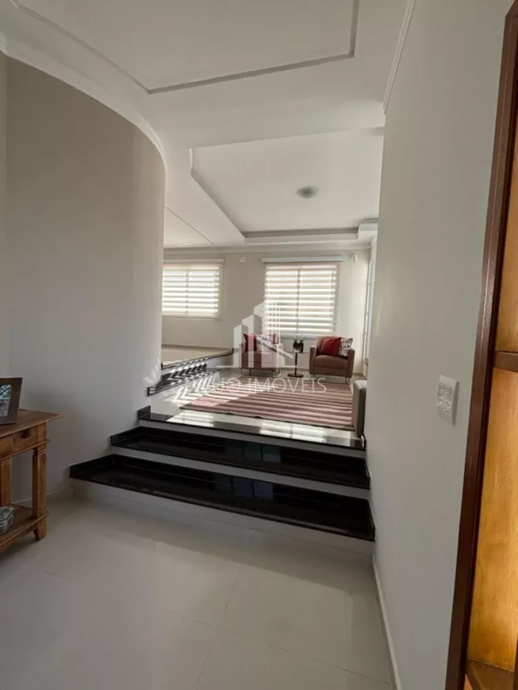 Casa de Condomínio à venda com 3 quartos, 256m² - Foto 2