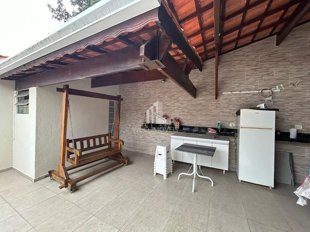 Casa à venda com 2 quartos, 145m² - Foto 3