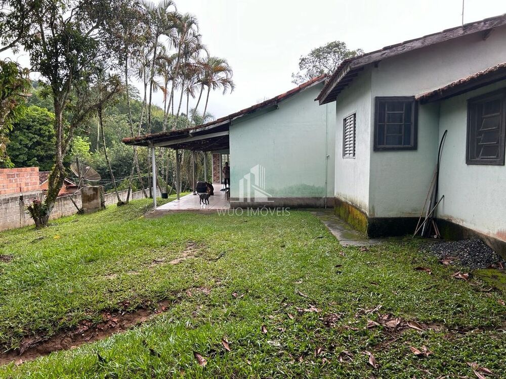 Chácara, 3 quartos, 2291 m² - Foto 1