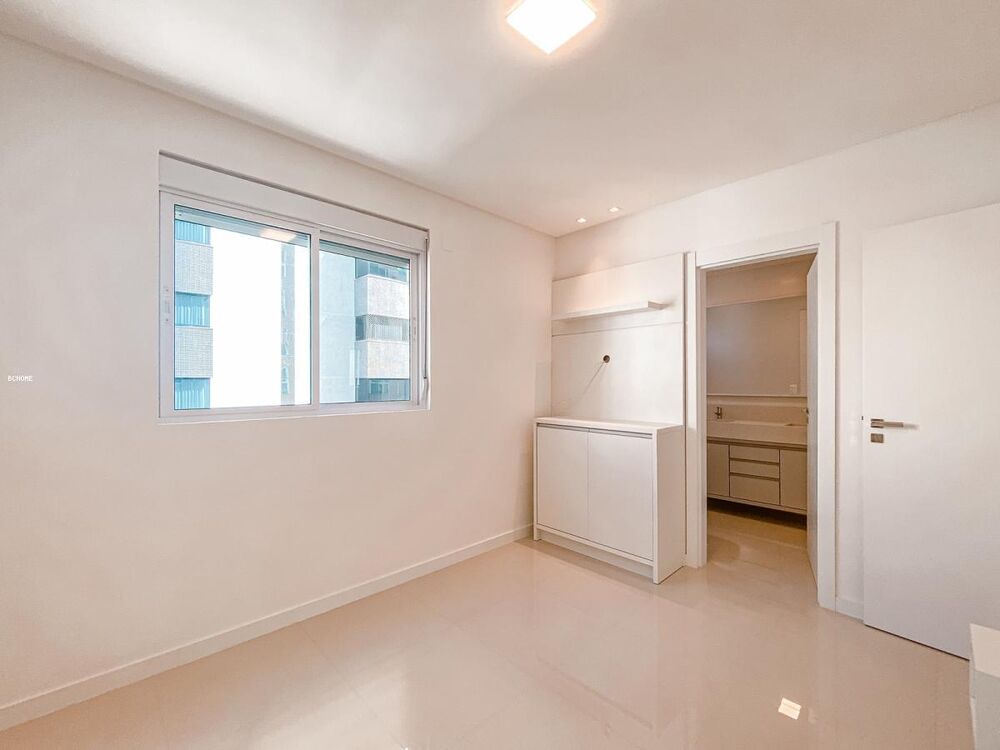 Apartamento, 3 quartos, 170 m² - Foto 1