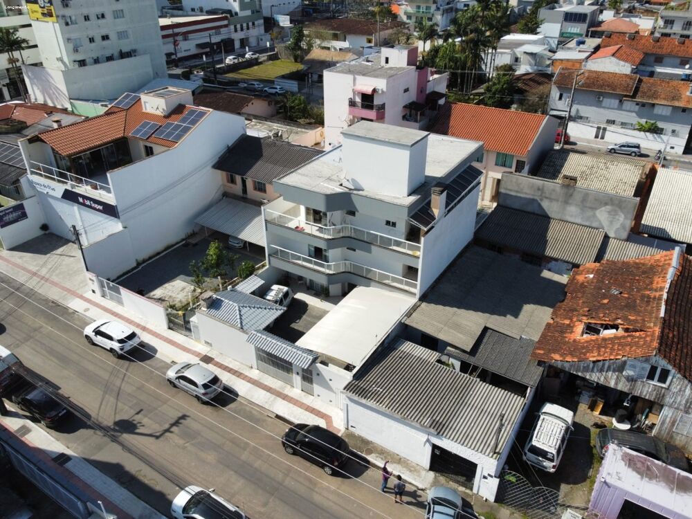Apartamento para alugar com 3 quartos, 128m² - Foto 2